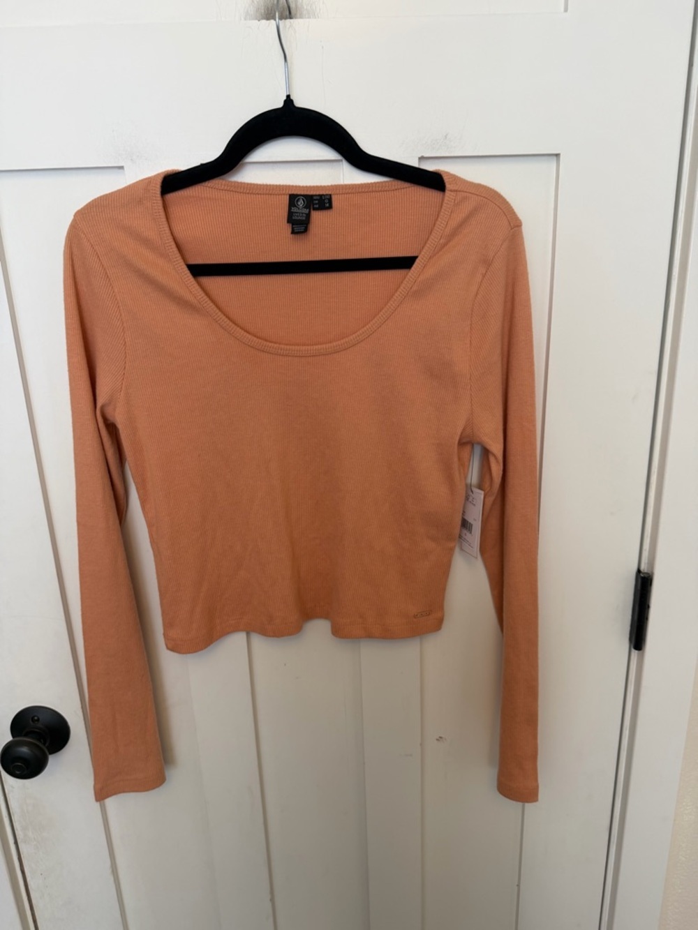 Volcom Long Sleeve Ribbed Cropped Shirt Size Large NWT Peach Orange
